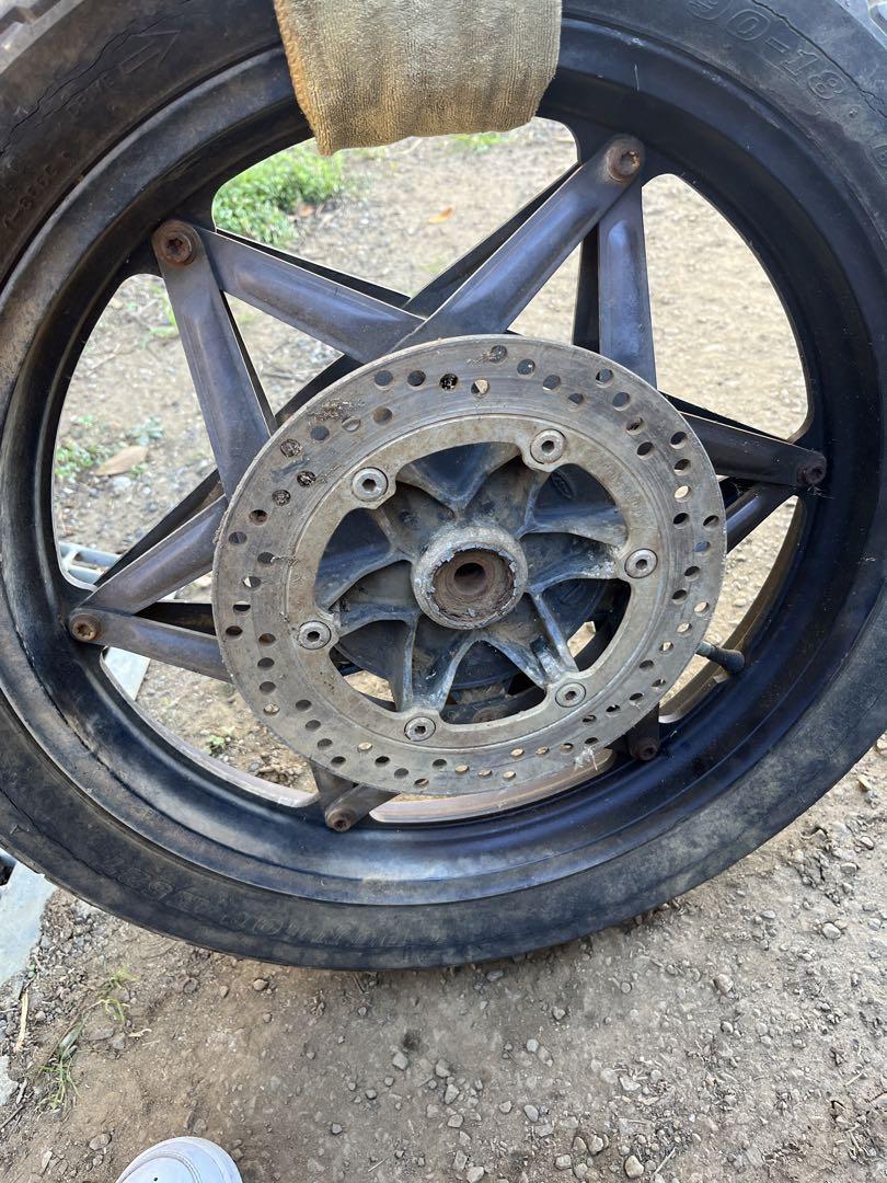 cbr400f リアホイール
