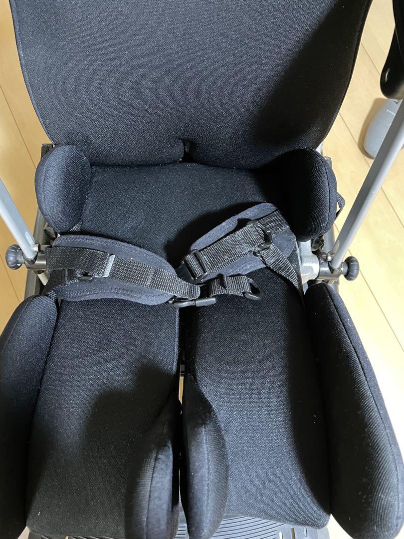 ティルト機能付き介護用椅子 黒