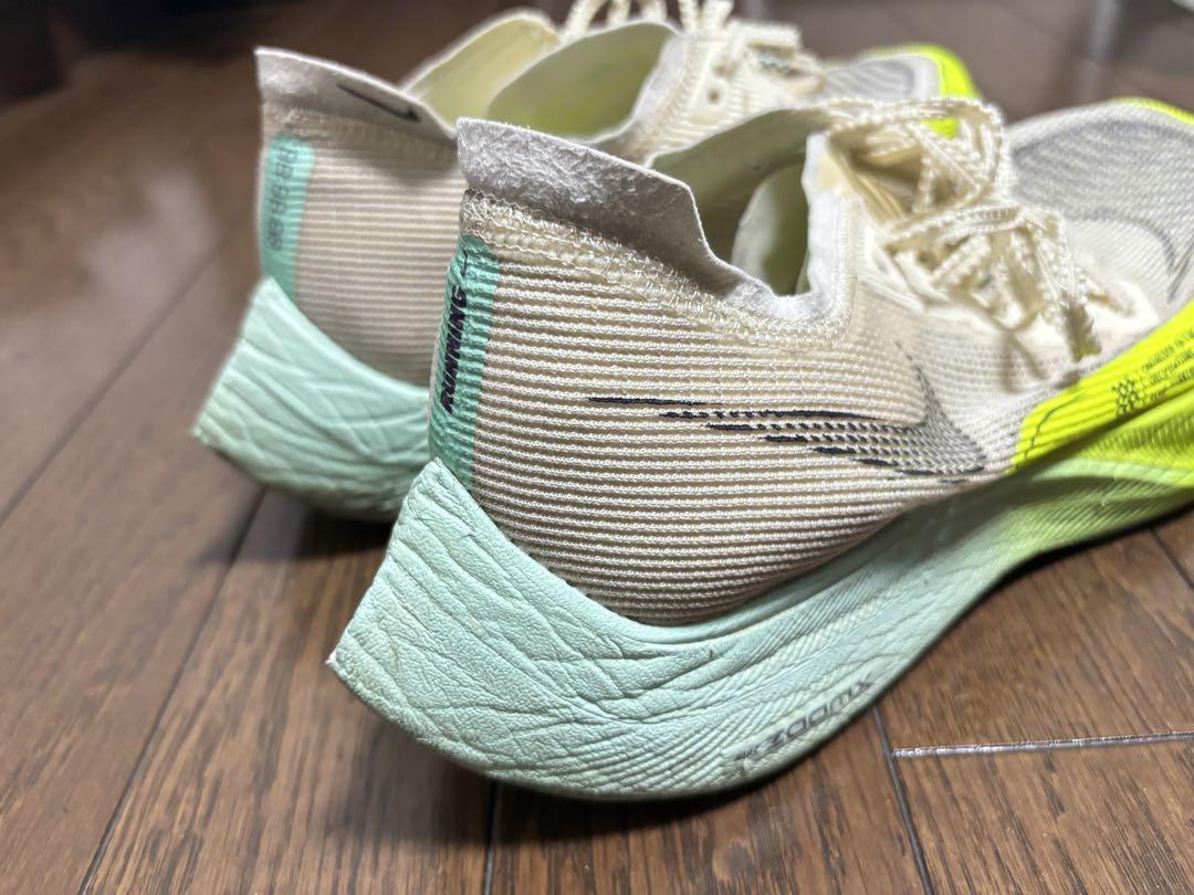 Nike ZoomX Vaporfly NEXT% 2 ホワイト