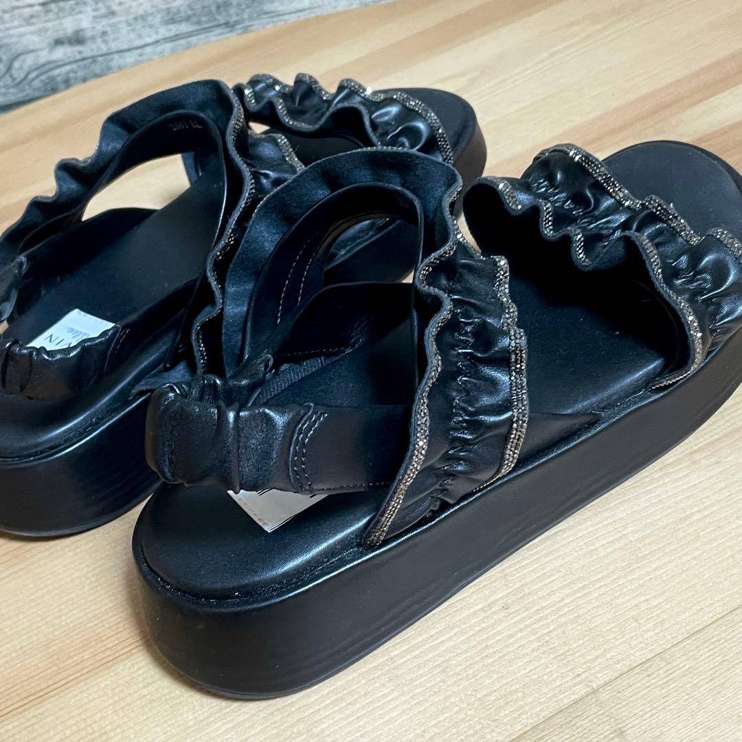 ランバンオンブルー LANVIN ブラック フリルサンダルLL 2025年春夏 ランバンオンブルー LANVIN ブラック フリルサンダルLL 2025年春夏