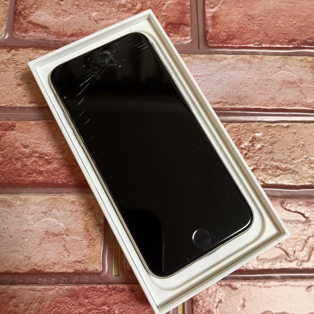 iPhone SE (第3世代) スターライト 64GB 液晶割れあり ❤︎iPhone SE (第3世代) スターライト64 GB 画面割れ❤︎Ω