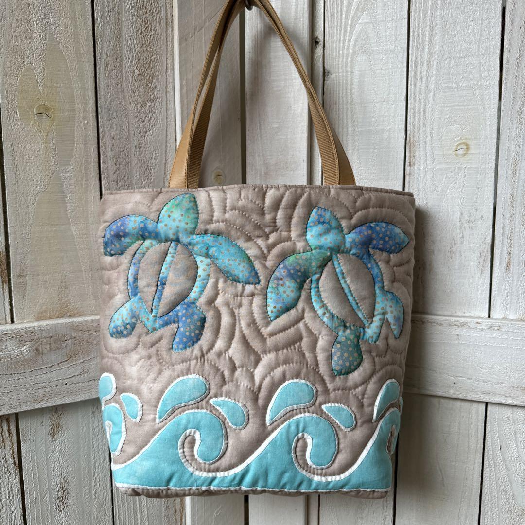 NO.201 ハワイアンキルトトートバッグ ハンドメイド ホヌ♡海♡ NO.201 ハワイアンキルトトートバッグ ハンドメイド ホヌ♡海