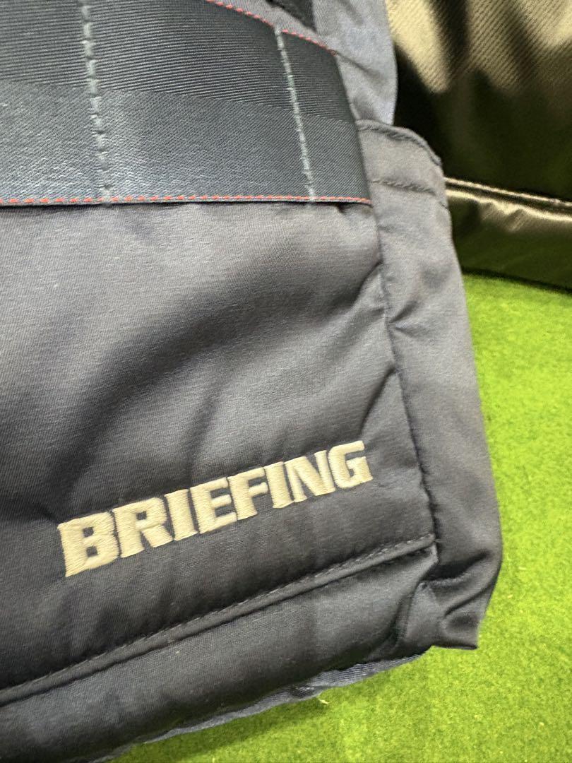 BRIEFING ネイビー ラウンドバッグ