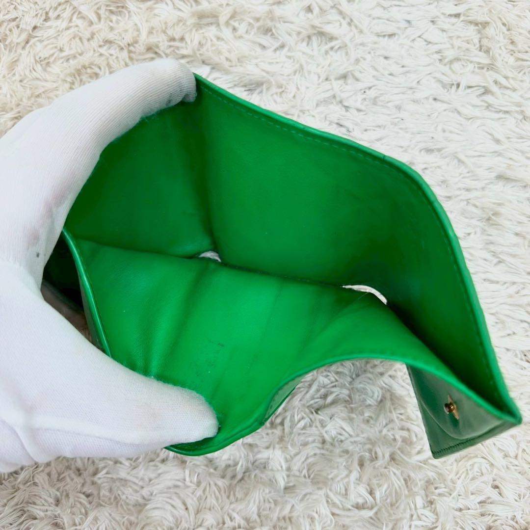 【美品】ボッテガヴェネタ 三つ折財布 グリーン パラキート イントレチャート 【美品】ボッテガヴェネタ 三つ折財布 グリーン パラキート イントレチャート