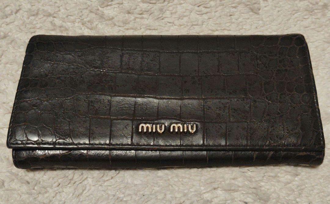 miu miu 二つ折り財布 こげ茶　クロコダイル型押し