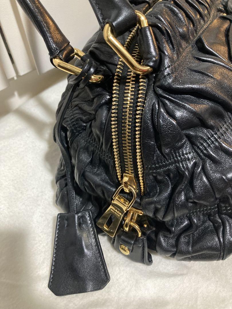 プラダ　ナッパレザー　リボン　ショルダーバッグ　ブラック
