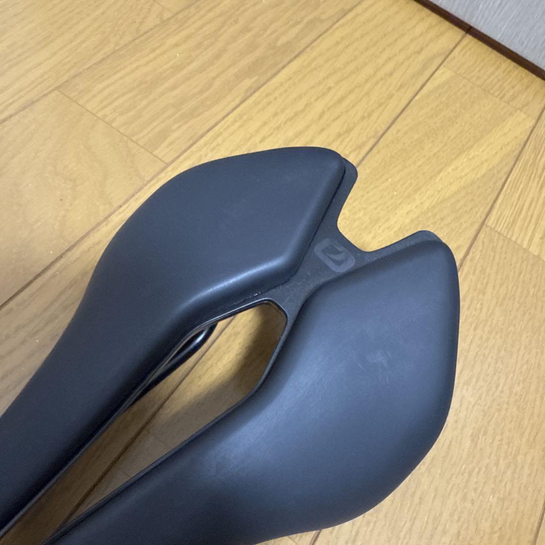 サドル　MOST LYNX MANGANESE（F5付属品）