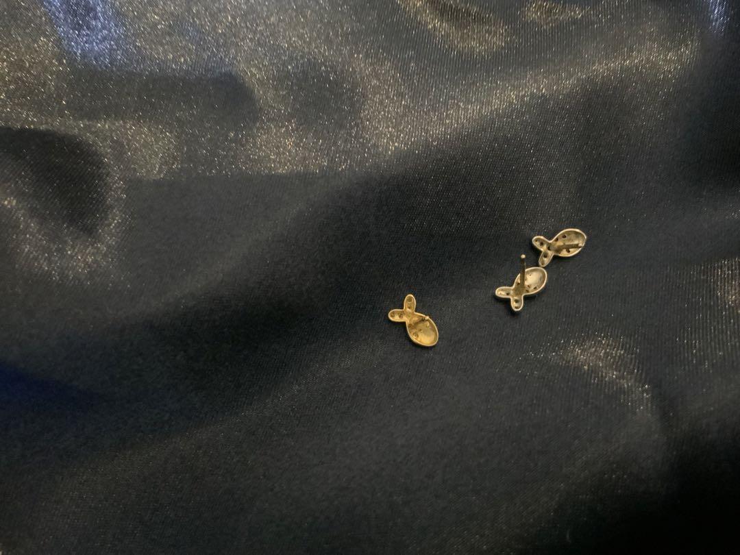 ピアス　　k18   魚