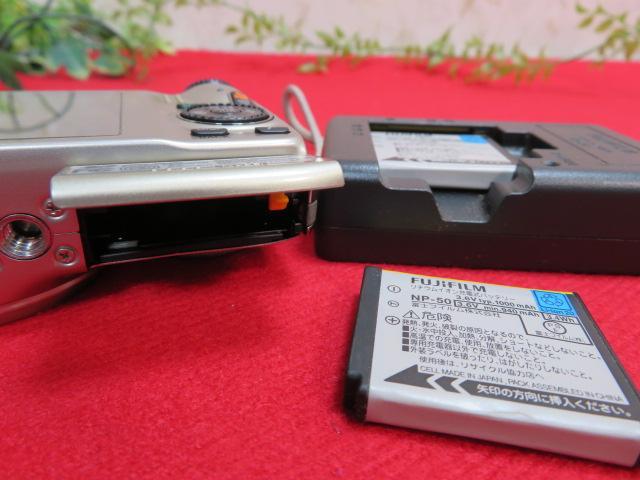 チ*ラ様 【RR1635/6】FUJIFILM デジタルカメラF600EXR シ