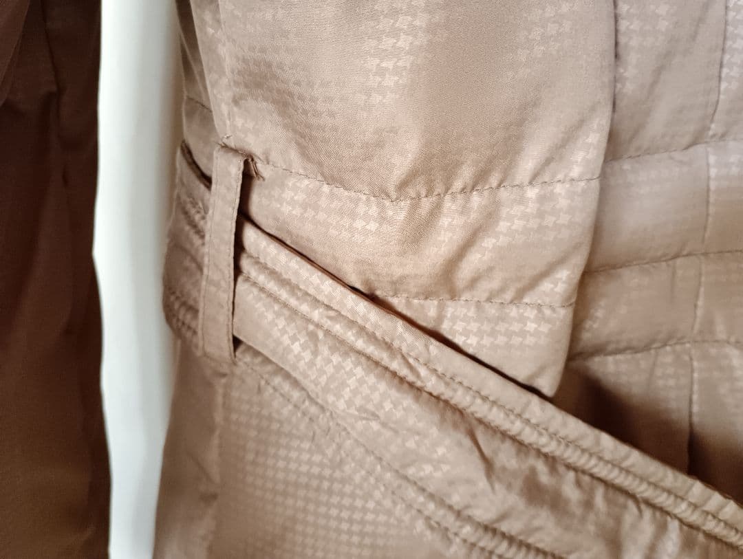 美品 BON CILIE' ボンシリエ ダウンコート 軽量 9号 M ベージュ 美品 BON CILIE' ボンシリエ ダウンコート 軽量 9号 M ベージュ