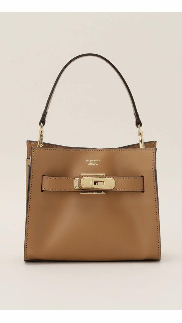 ヴィヴィアン・ウエストウッド⭐︎キャメルレザーショルダーバッグ Vivienne Westwood レザーショルダーバッグ キャメル