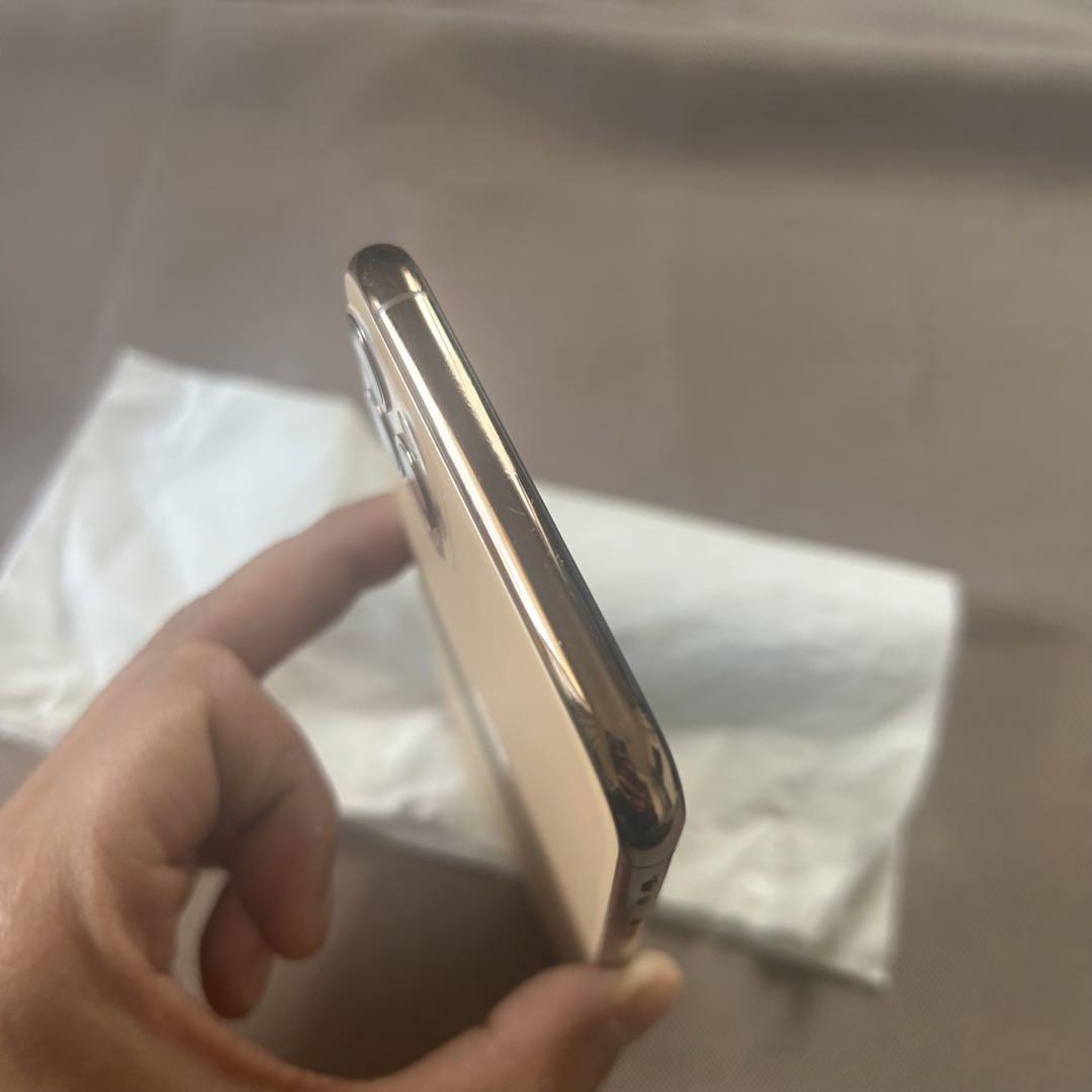 iPhone11proMAX 256GB ゴールド　新品　docomo補償品