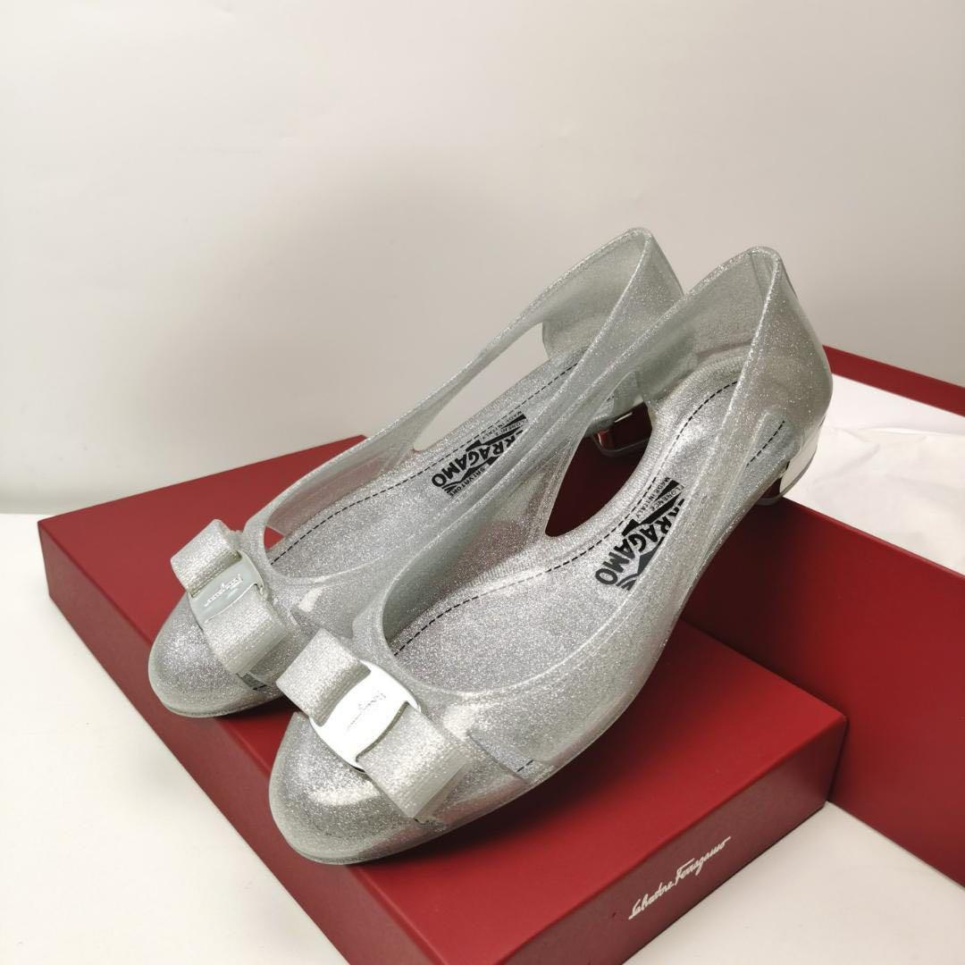 Ferragamo ジェリーシューズ レディース 蝶リボン サンダル ぎんいろ