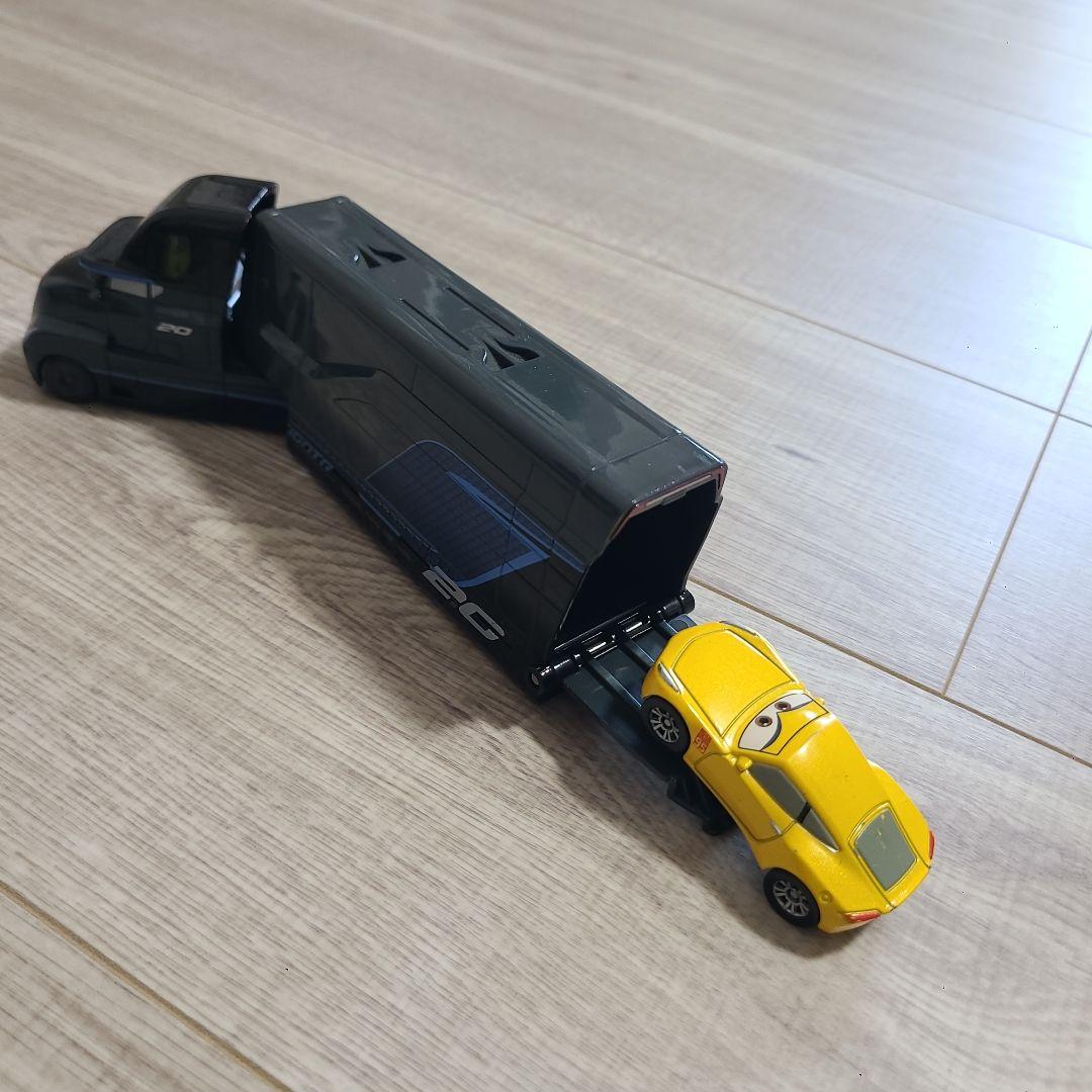 【廃盤あり】カーズ ミニカー セット 19台 トレーラー（マック）付き カーズ ミニカーセット 19台 トレーラー付き - メルカリ