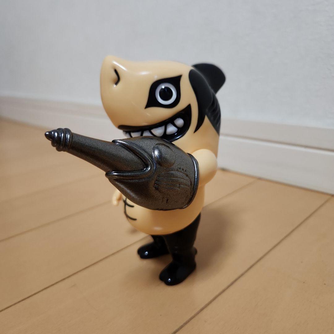 アイツサメ ソフビ PUNK DRUNKERS