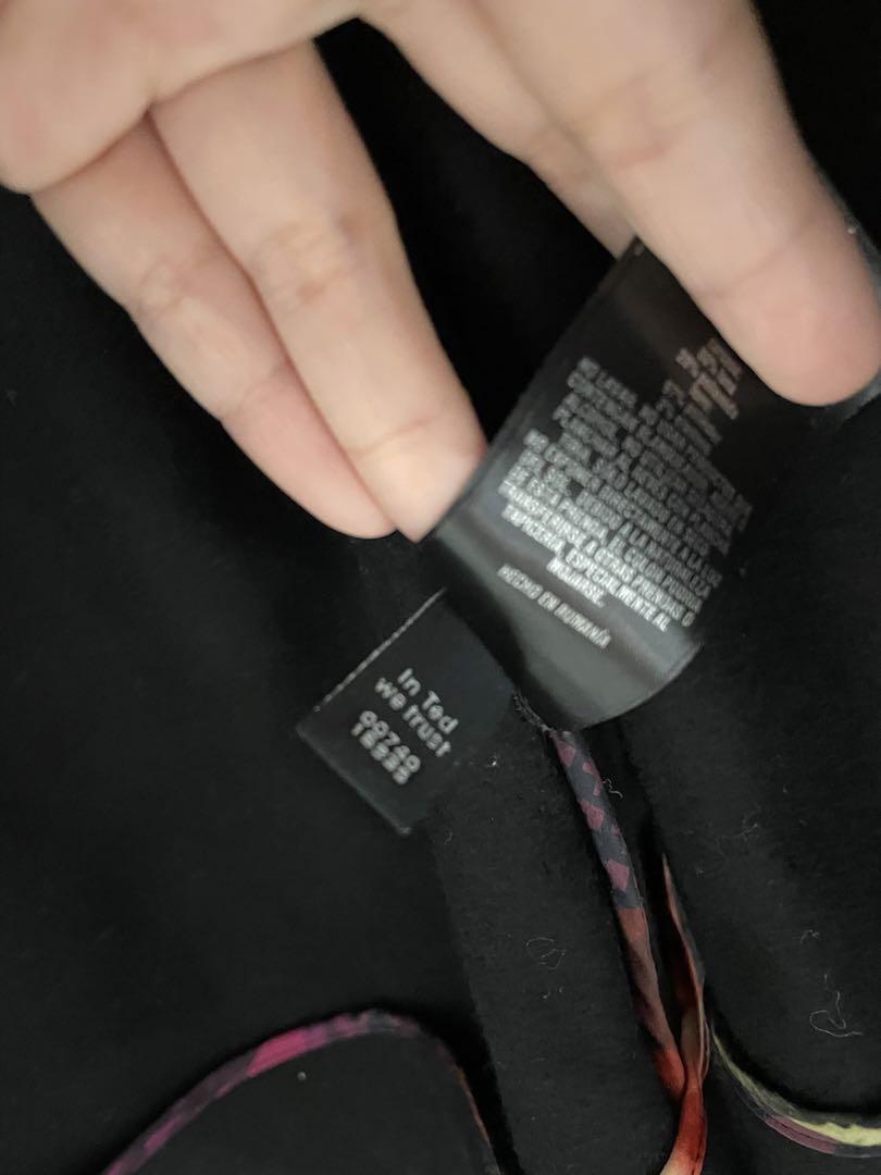 テッドベイカー　TED BAKERブラック ケープコート 金属留め具