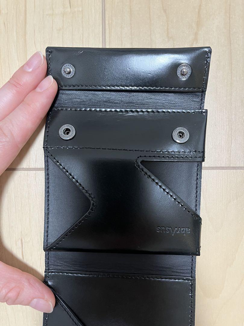 abrAsus 黒 二つ折り財布