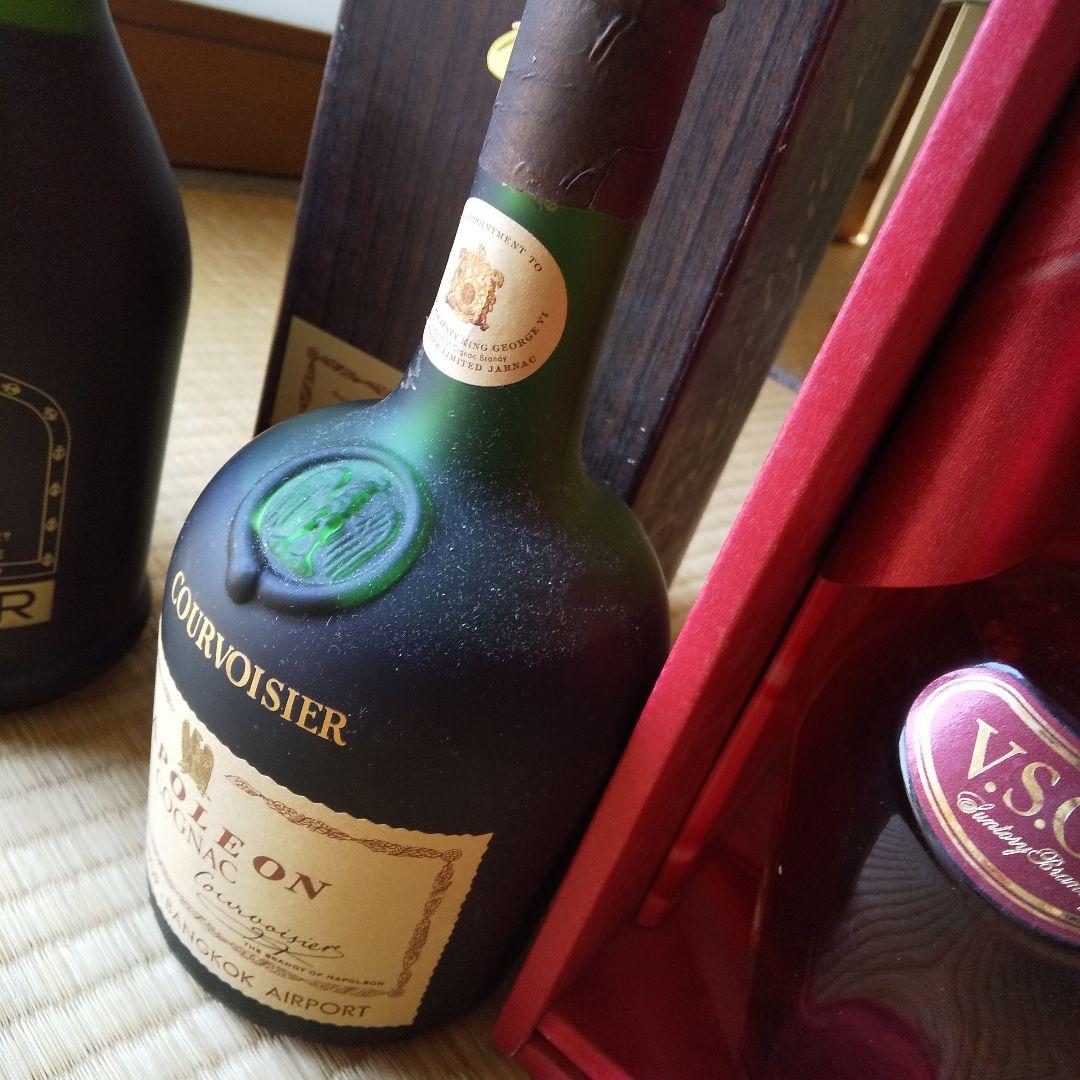 ブランデーが４本です。
