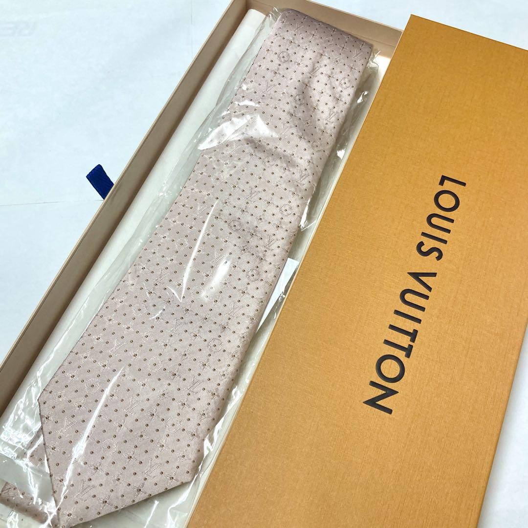 独特な 専用新品 ルイヴィトン 伊製 モノグラム×ドット柄 ネクタイ 総 独特な 専用新品 ルイヴィトン 伊製 モノグラム×ドット柄 ネクタイ 総