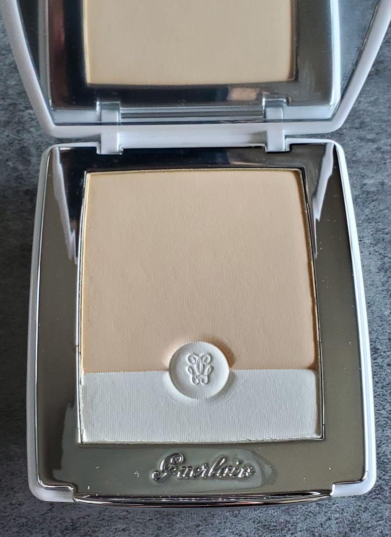 Guerlain パウダーファンデーション ペルルブラン 01ペール