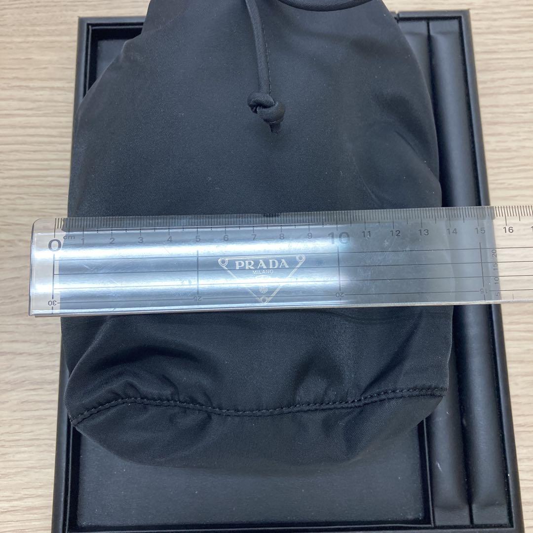 PRADA ブラック ナイロン 巾着バッグ