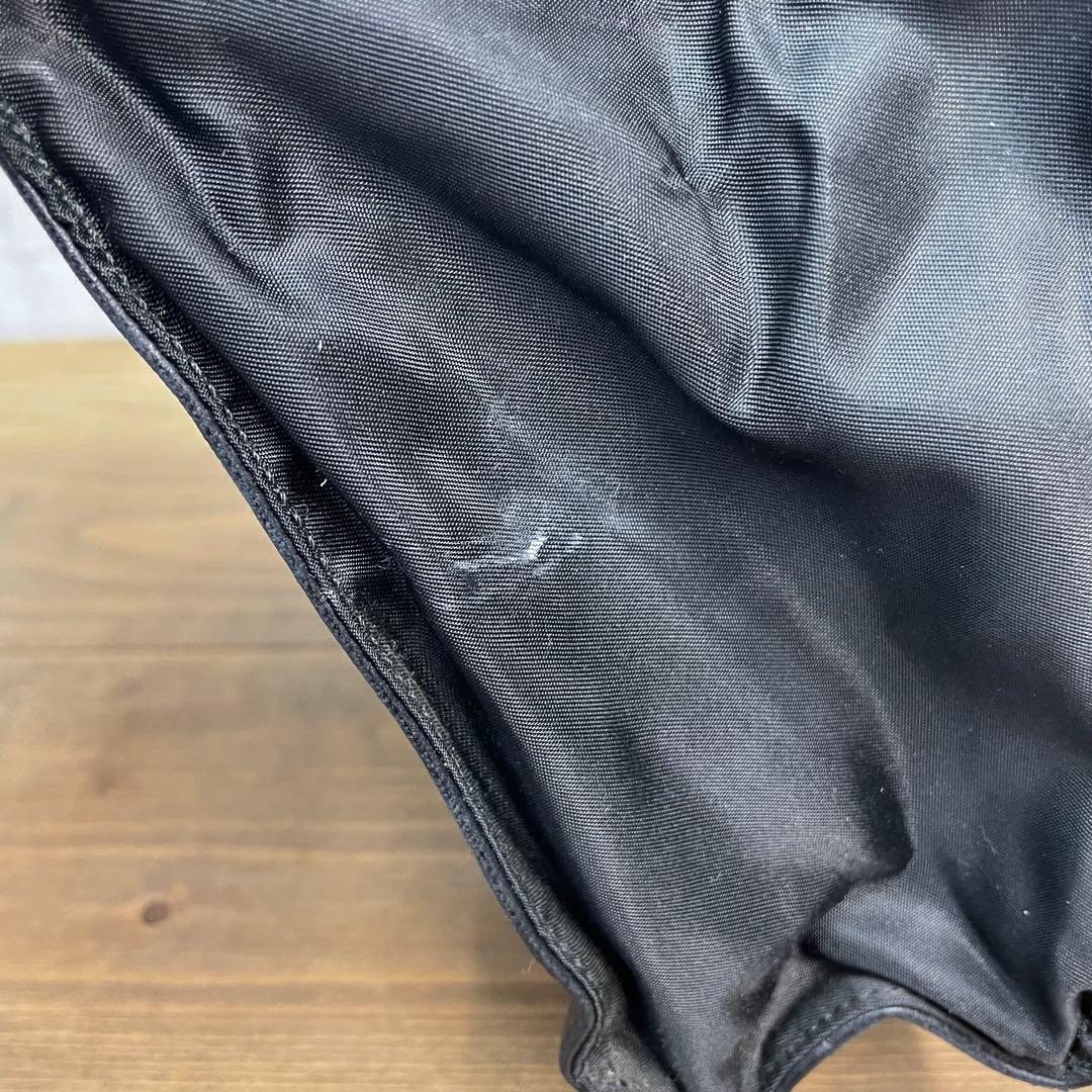 黒 レザーハンドバッグ