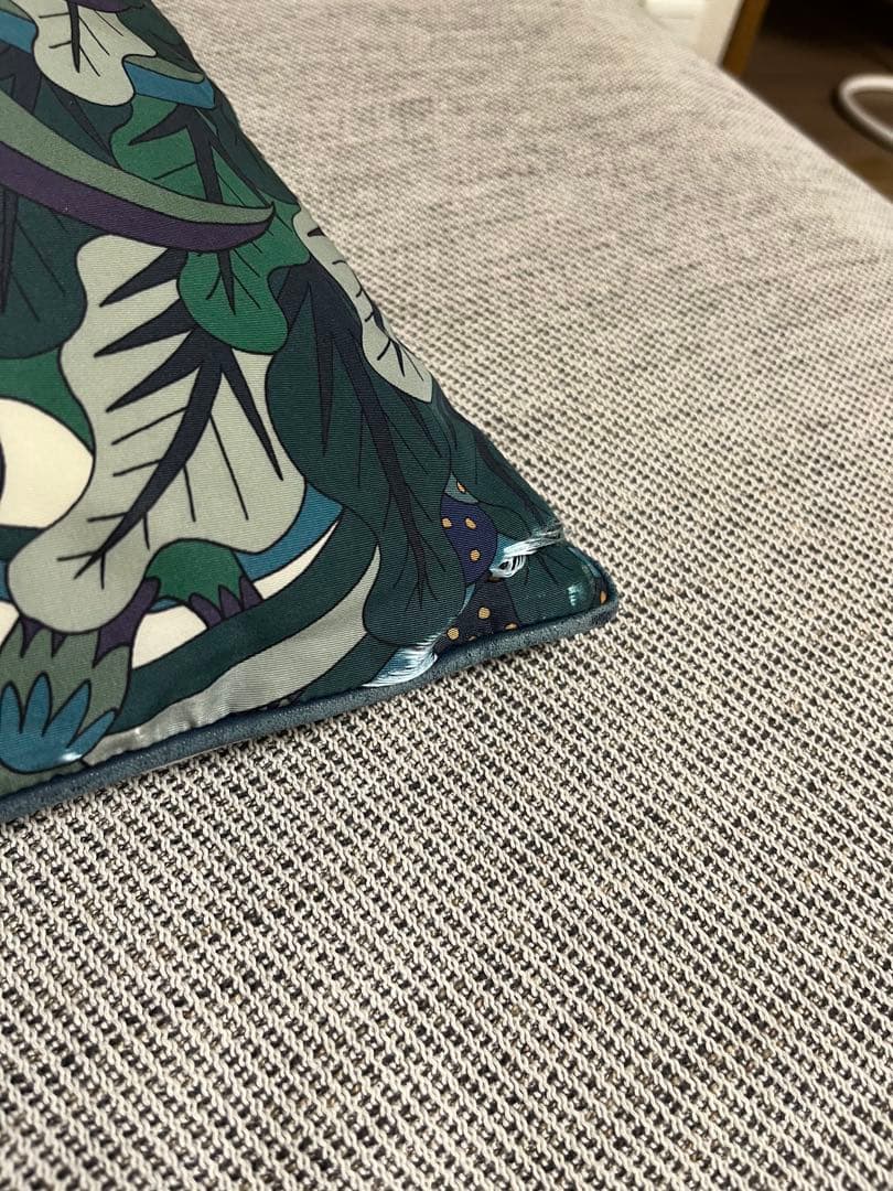 植物柄 クッション3pダメージあり目立った傷や汚れなし