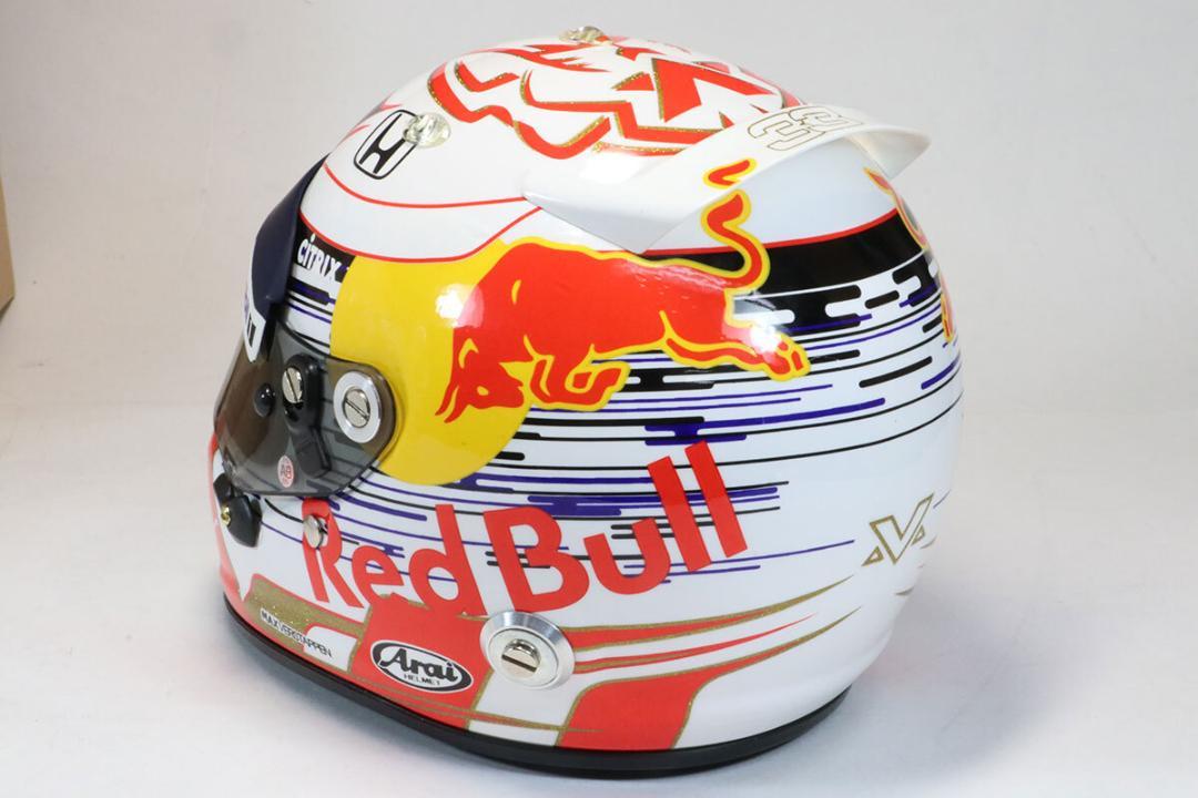 スポーツ選手 M.Verstappen Red Bull Arai 1/2 Helmet