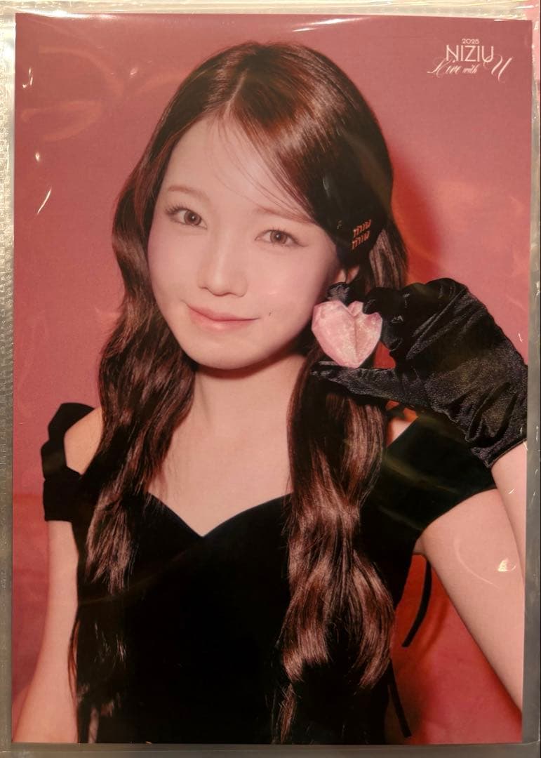 NiziU“Live with U 2025”ランダムトレカ アヤカ - メルカリ
