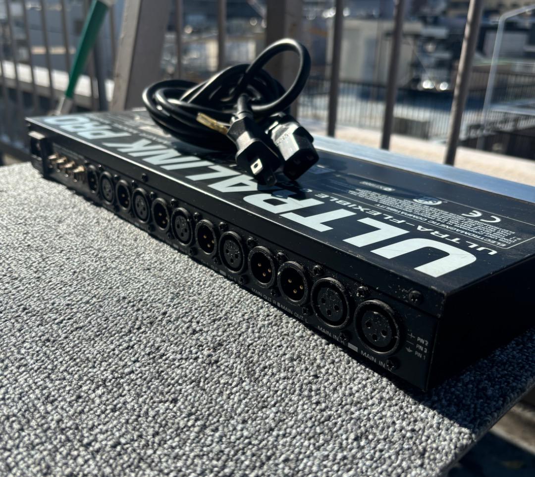 BEHRINGER ベリンガー MX882 スプリッター / ミキサー