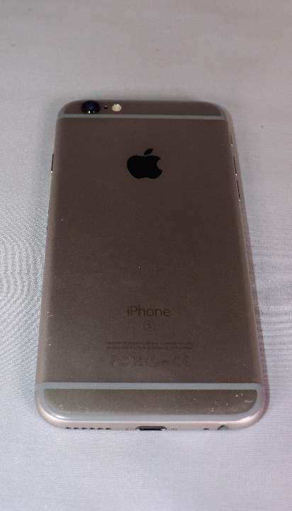 SIMフリーiPhone6s 16GB スペースグレイ