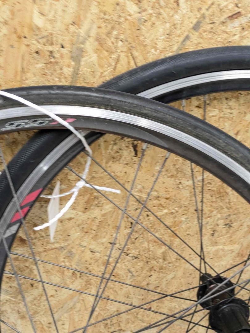 Bontrager ボントレガー SS クリンチャー 700c  G49TD