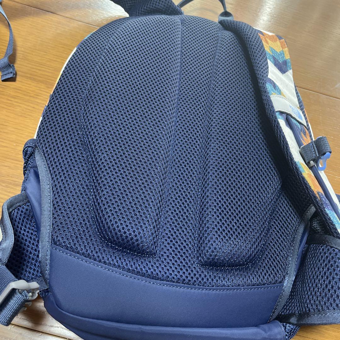 ✴︎美品✴︎ THE NORTH FACE キッズ　SMALL DAY リュック
