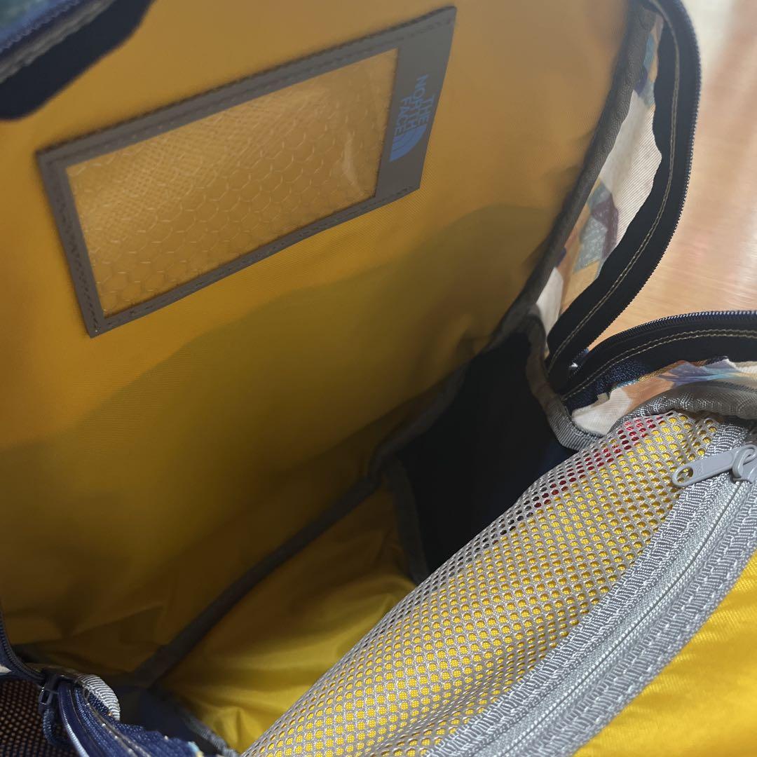 ✴︎美品✴︎ THE NORTH FACE キッズ　SMALL DAY リュック