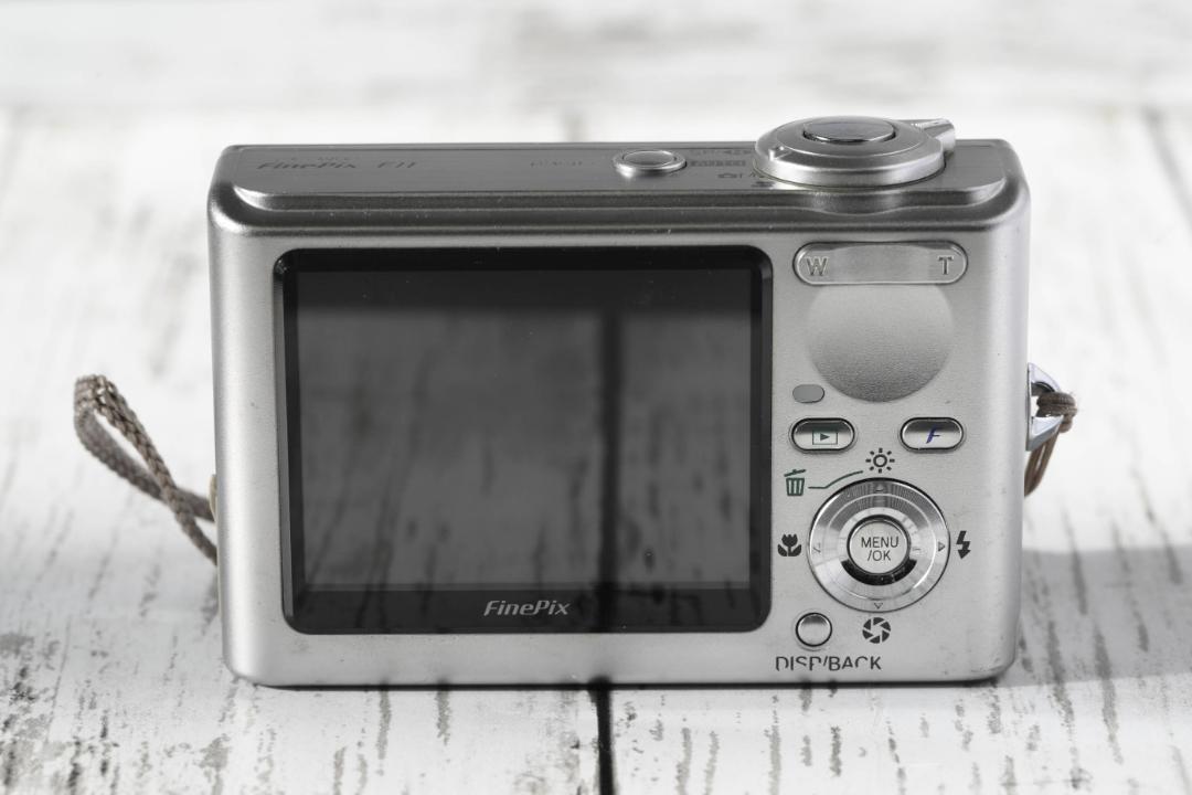 デジタルカメラ Fujifilm Finepix F11
