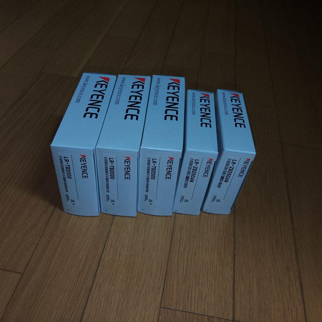 KEYENCE　LR-TB2000×3　LR-Z250AN×2その他
