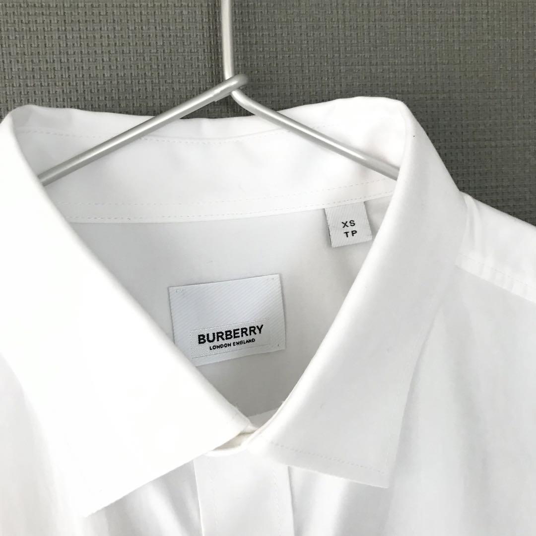 未使用 BURBERRY 白シャツ サイズXS 胸元ロゴ バーバリー - メルカリ