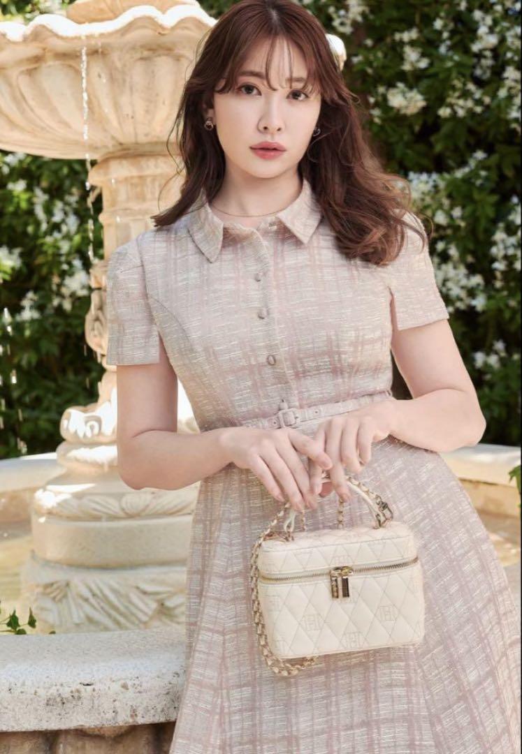 新品 herlipto Monogram Quilted Vanity Bag