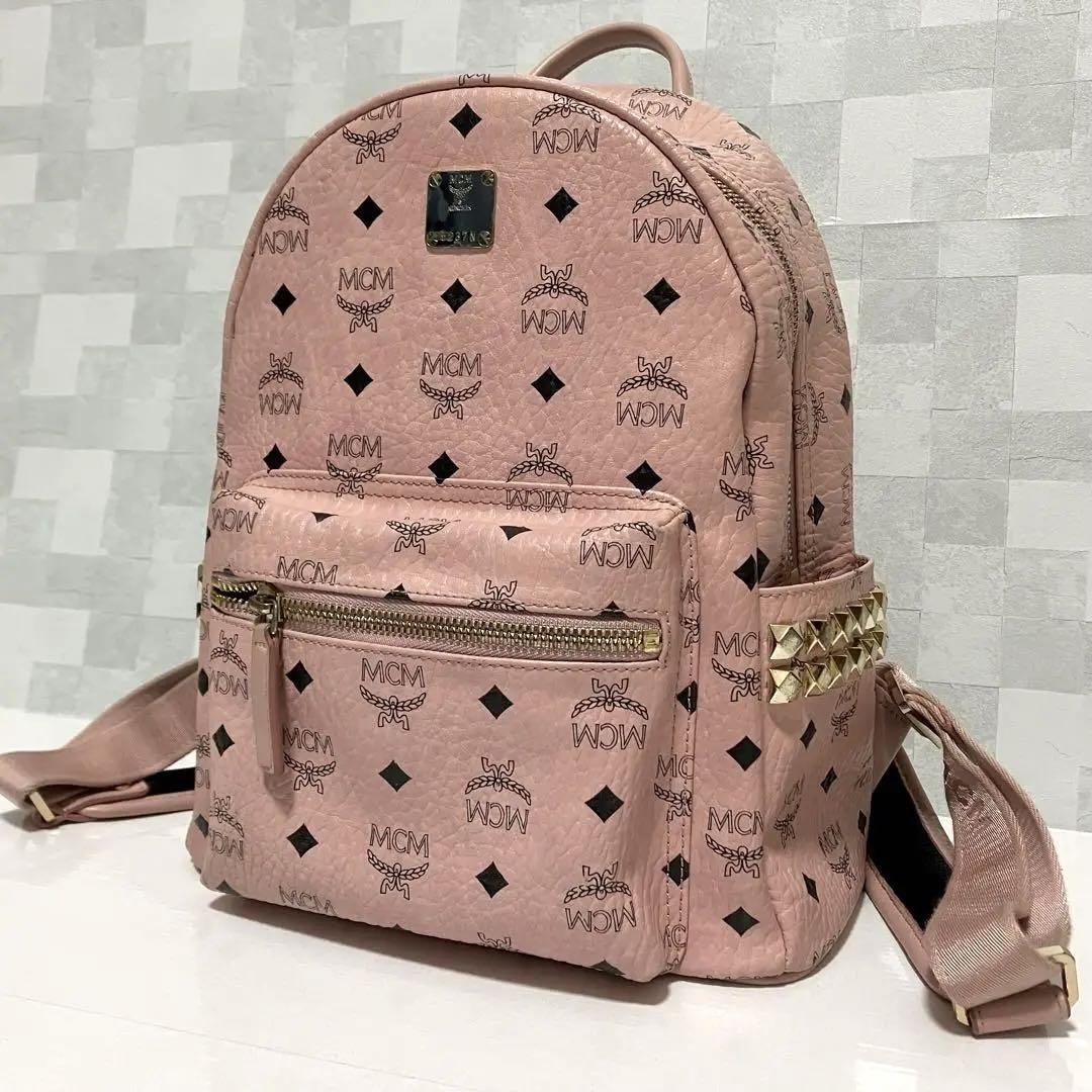 人気✨MCM リュック ヴィセトス スタッズ ロゴプレート ピンク スモール