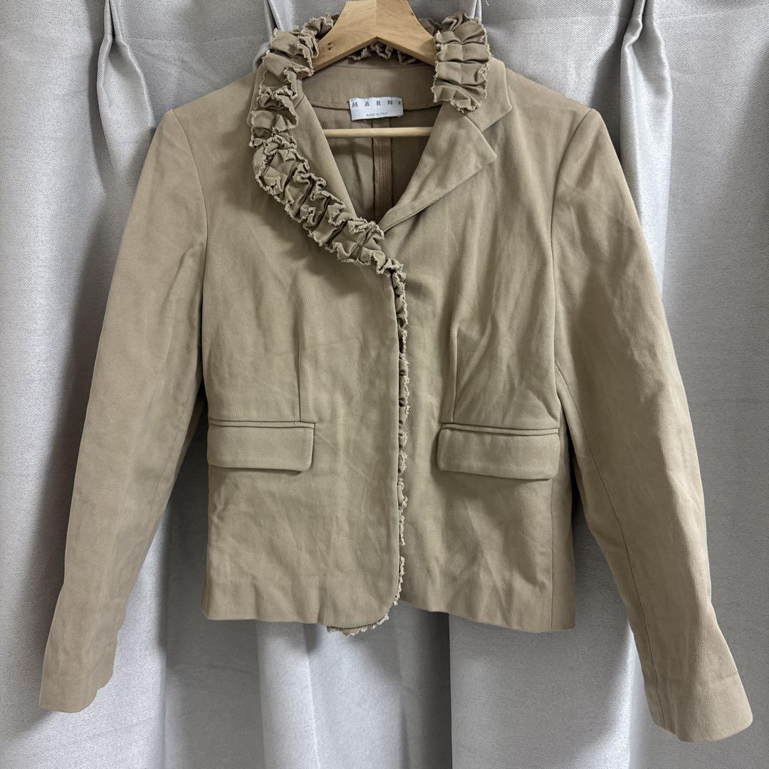 （美品）MARNIマルニ　リネンギャザーフリル ジャケット　イタリア製 MARNI フリル付きベージュジャケット 42サイズ - メルカリ