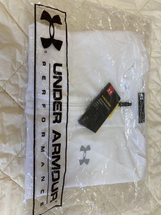 2022100%新品 アンダーアーマー 白シャツ 新品未使用 送料無料 IzUxE-m49977194613 好評得価