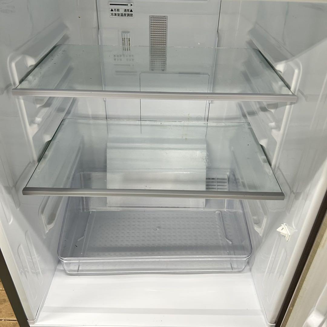 96 SHARP 単身用　冷蔵庫　137L 小型　1人暮らし　ゴールドカラー
