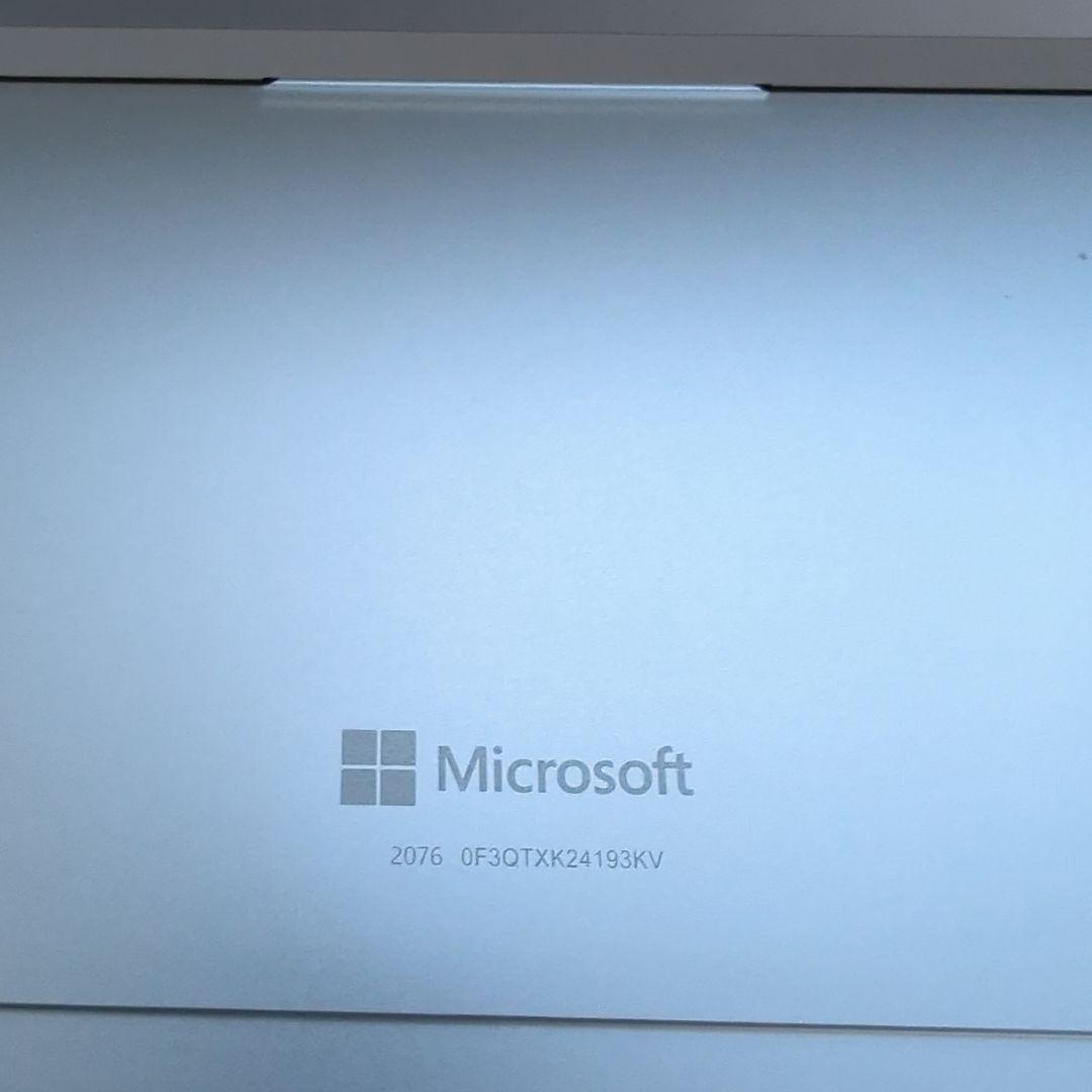 t*y様 Surface Pro(第11世代) プラチナ 16GB/256GB