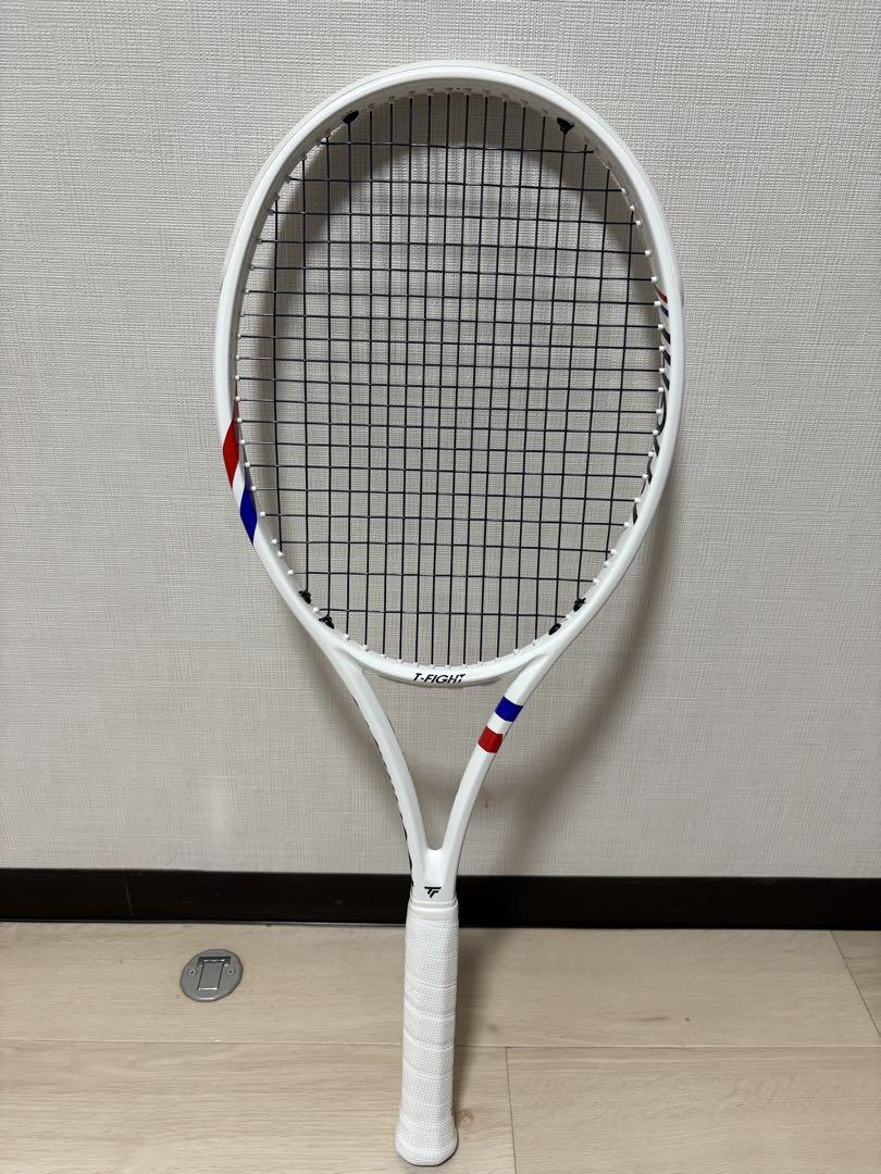 テクニファイバー T-FIGHT 305S 18×19 グリップ2