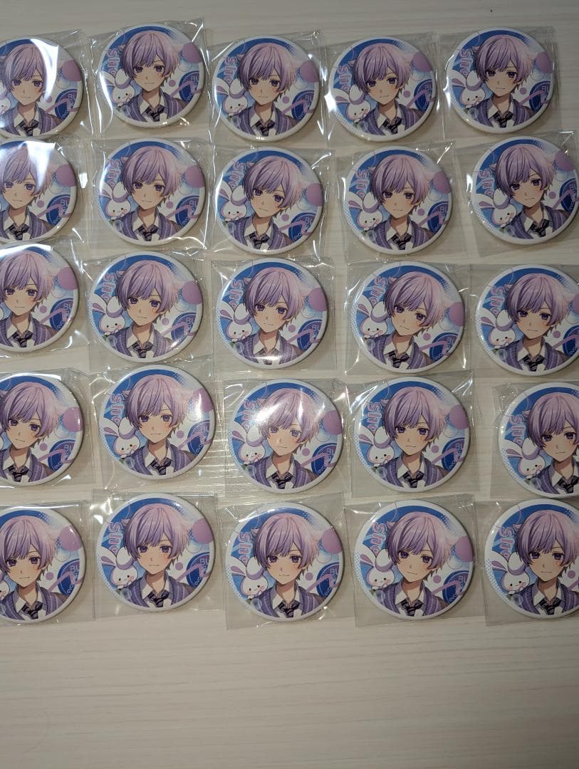 いれいす 缶バッジ 初兎 Stay High!!