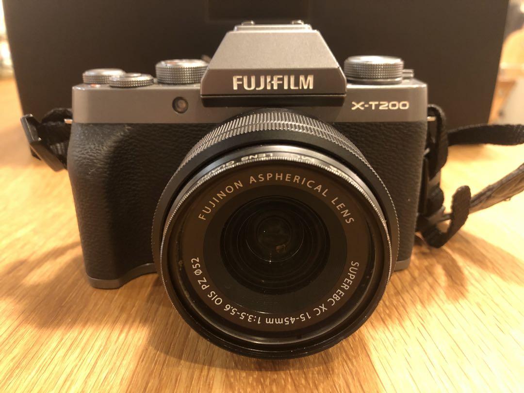 Amazon | 富士フイルム(FUJIFILM) ミラーレス一眼カメラ X-T200