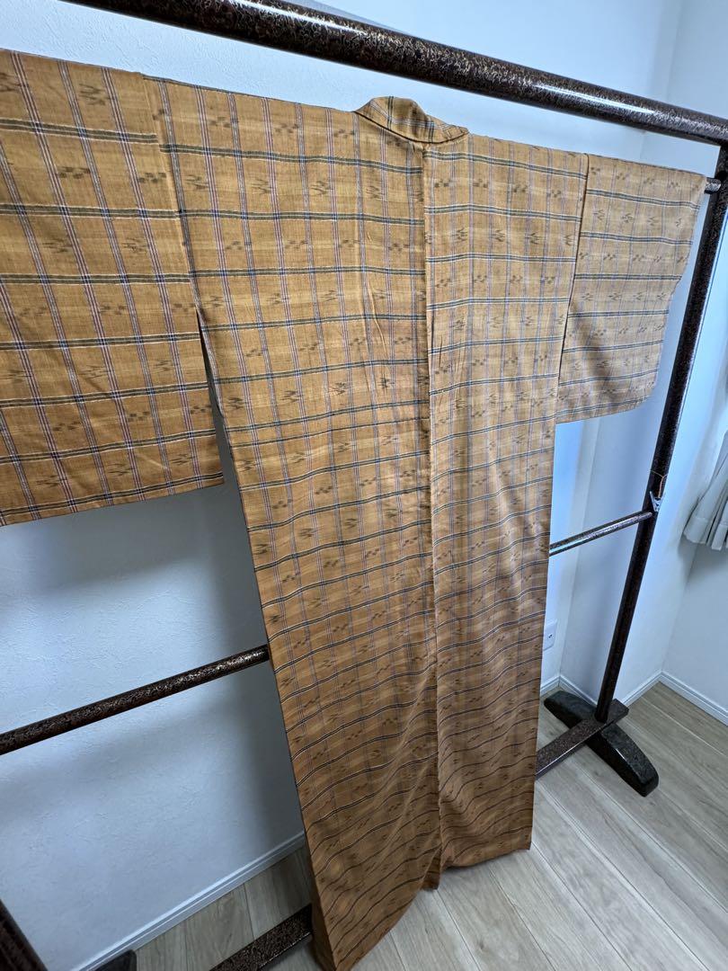 正絹　本場琉球かすり 袷　着物 伝統工芸品 絣　紬　164 ベージュ　いい雰囲気