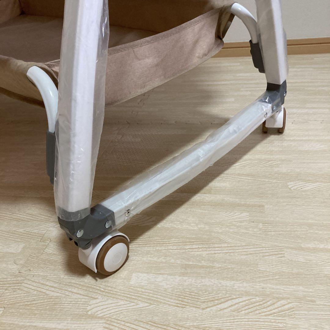 【美品】コンパクトベビーベッド　Oqhvup 高さ6段階調節可能 ベージュ