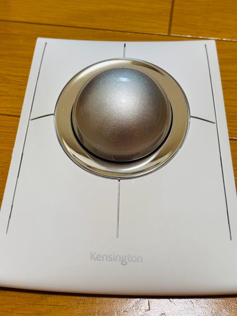 Kensington Pro Fit Ergo Trackball 本体