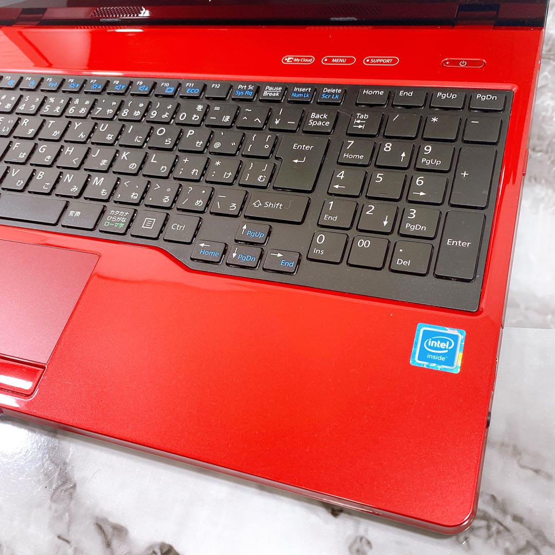 カメラ✨SSD✨Office✨富士通✨Windows 11✨赤✨ノートパソコン 美品✨オシャレな赤❤新品SSD✨カメラ・オフィス付き✨初心者